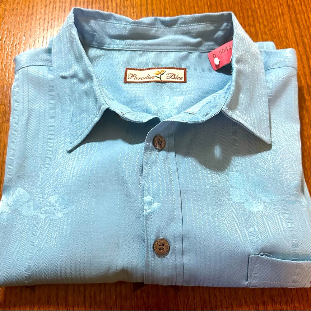 Paradise Blue Mens Light Blue Short Sleeve Hawaiian Shirt.  XXL  Worn Once.